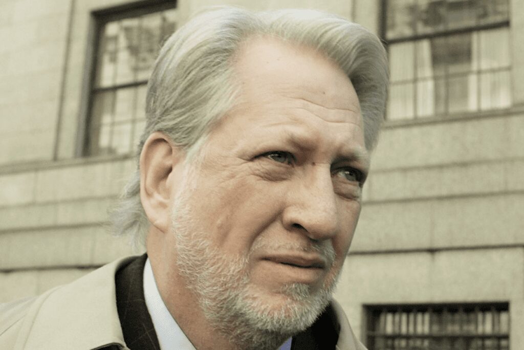 8 Corrupt Billionaires Who Have Served Jail Time 8 Captura de Pantalla 2022 05 31 a las 10.42.10 a. m.